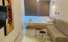 Luxury No4 Apartment In Ladadika